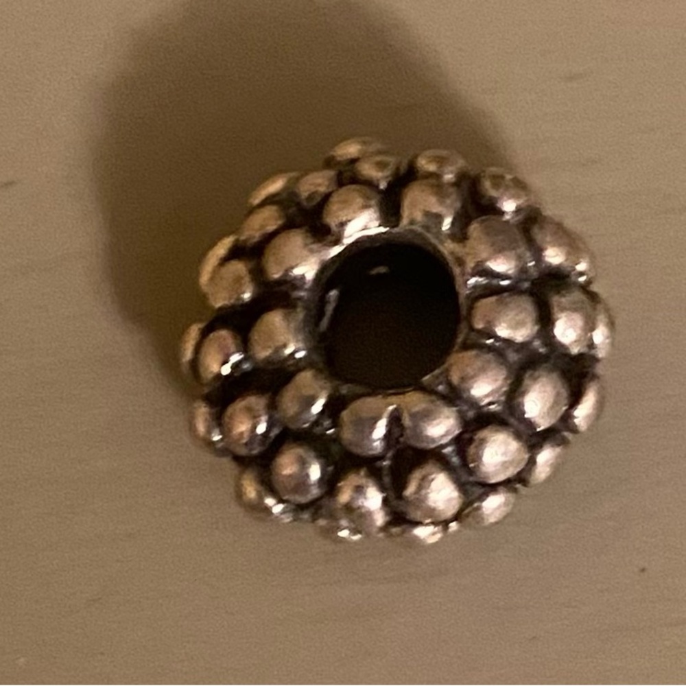 TROLLBEADS Large Berry 11508 Retired Sterling Silver 11508 NWOT - Picture 3 of 3